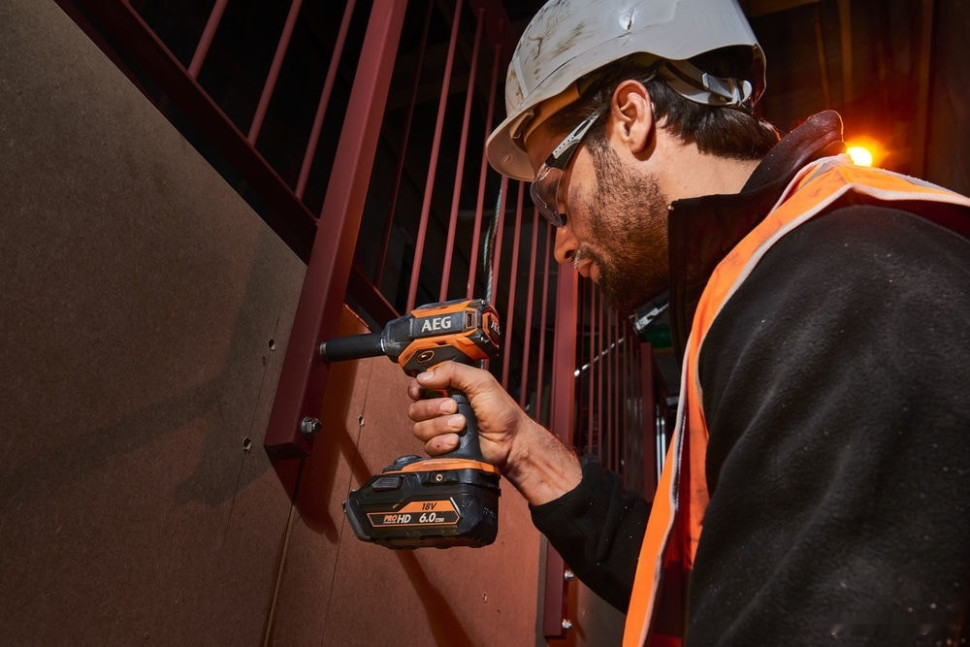 Ударный гайковерт AEG Powertools BSS 18C12ZB6-0 4935472012 (без АКБ) Ударный гайковерт AEG Powertools BSS 18C12ZB6-0 4935472012 (без АКБ)