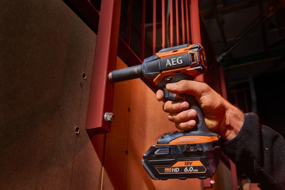 Ударный гайковерт AEG Powertools BSS 18C12ZB6-0 4935472012 (без АКБ) Ударный гайковерт AEG Powertools BSS 18C12ZB6-0 4935472012 (без АКБ)