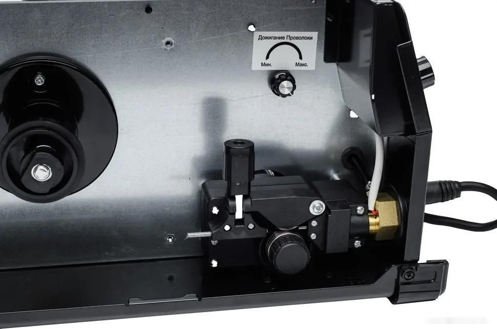 Сварочный инвертор Ресанта САИПА-24В/200А Сварочный инвертор Ресанта САИПА-24В/200А