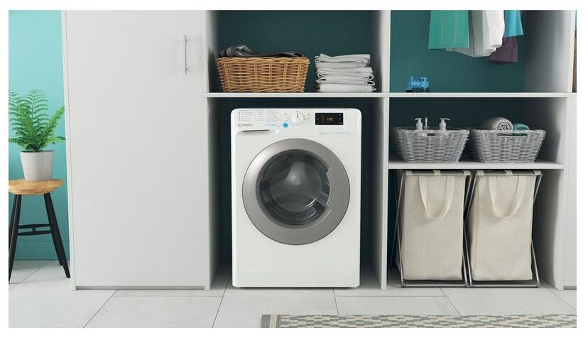 Стиральная машина Indesit BWSE 81293X WSV RU Стиральная машина Indesit BWSE 81293X WSV RU