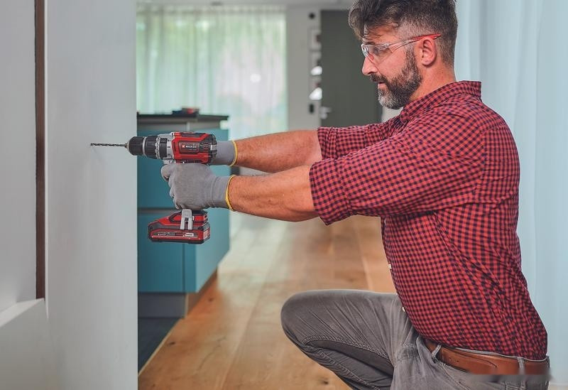 Ударная дрель-шуруповерт Einhell TP-CD 18/60 Li-i BL 4514208 (с 2-мя АКБ, кейс) Ударная дрель-шуруповерт Einhell TP-CD 18/60 Li-i BL 4514208 (с 2-мя АКБ, кейс)