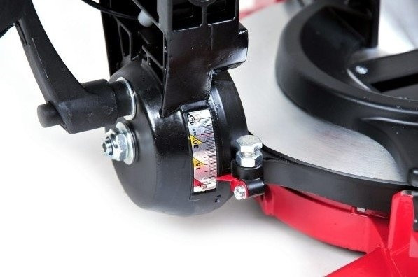 Торцовочная пила Elitech ПТ 1625 E2007.004.00 Торцовочная пила Elitech ПТ 1625 E2007.004.00