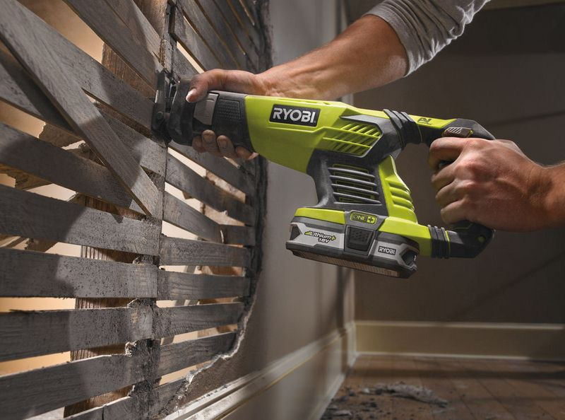 Сабельная пила Ryobi RRS1801M Сабельная пила Ryobi RRS1801M