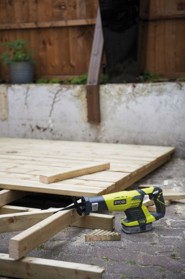 Сабельная пила Ryobi RRS1801M Сабельная пила Ryobi RRS1801M