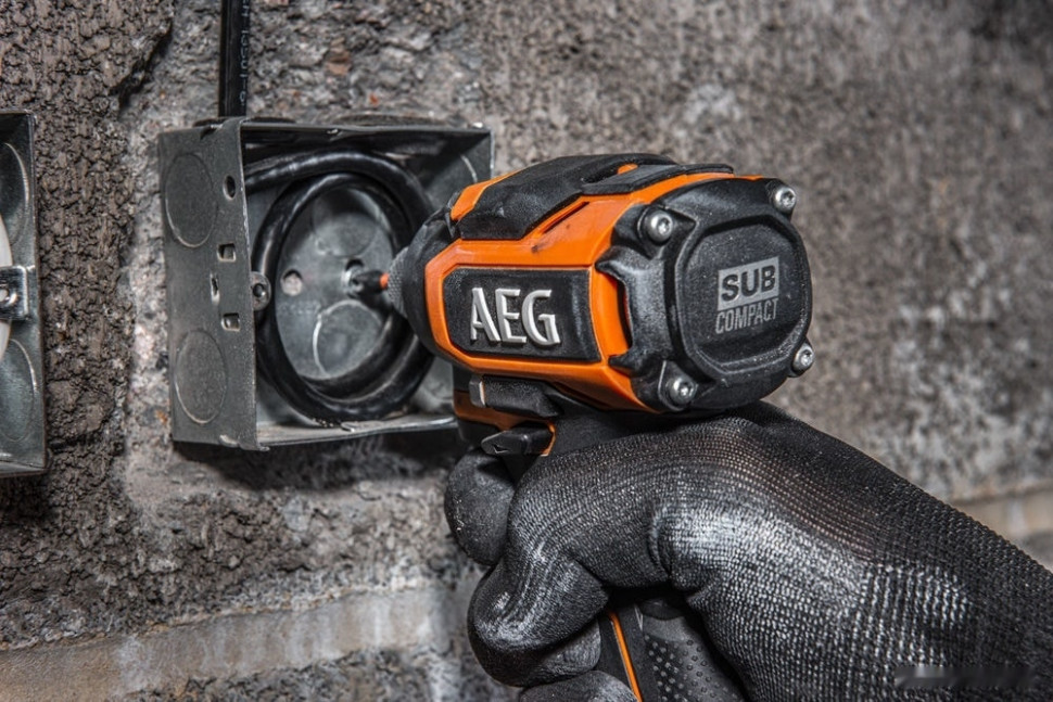 Винтоверт AEG Powertools BSS 18SBL-0 4935472278 (без АКБ)