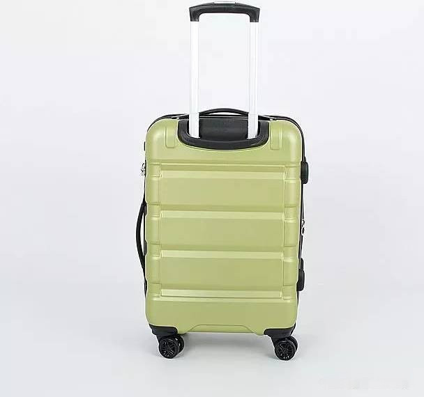 Чемодан-спиннер Francesco Molinary 336-161426/3-20 (салатовый) Чемодан-спиннер Francesco Molinary 336-161426/3-20 (салатовый)