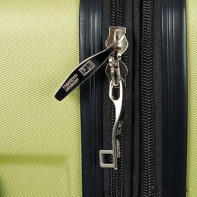 Чемодан-спиннер Francesco Molinary 336-161426/3-20 (салатовый) Чемодан-спиннер Francesco Molinary 336-161426/3-20 (салатовый)