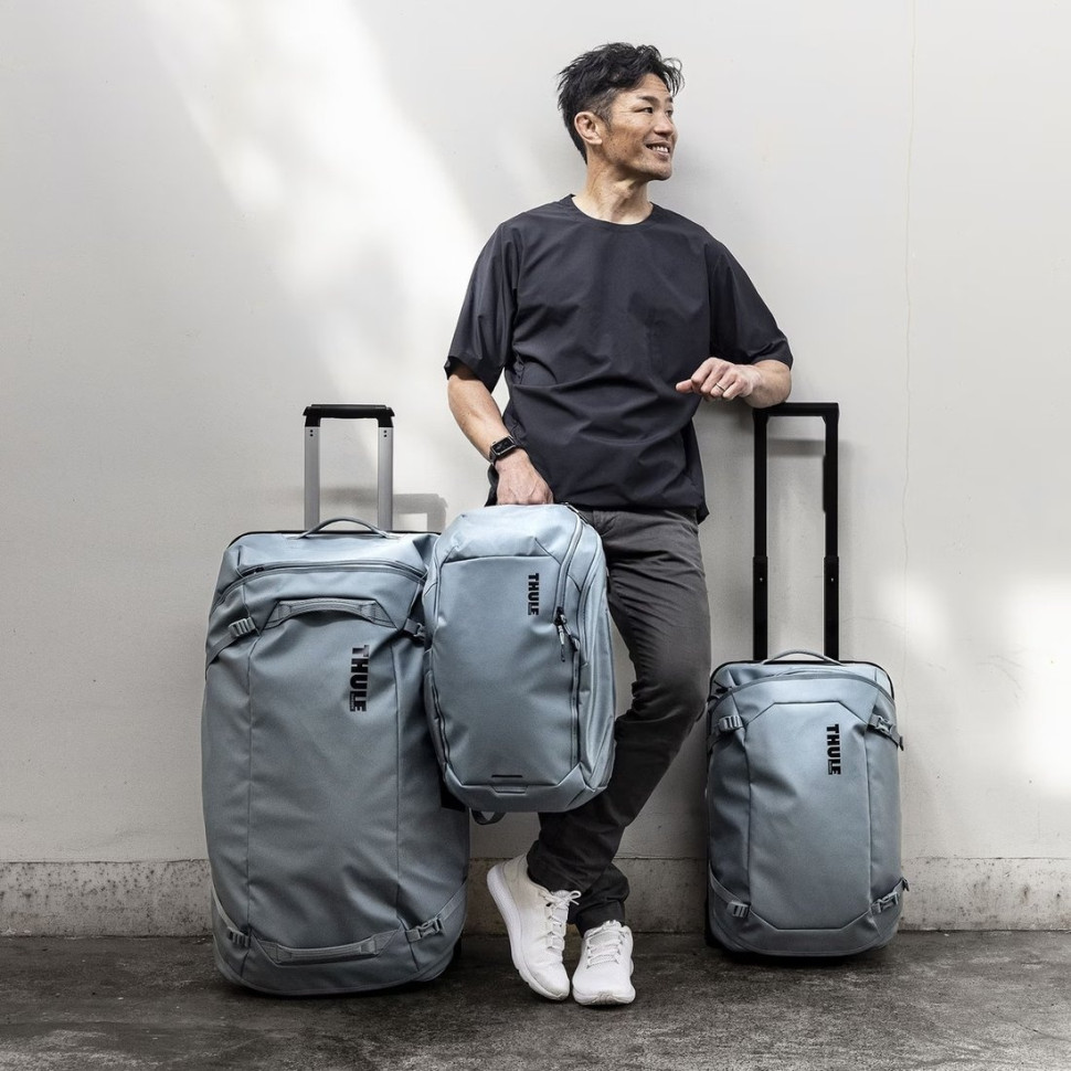 Чемодан Thule Chasm Carry On 3204986 (голубой) Чемодан Thule Chasm Carry On 3204986 (голубой)