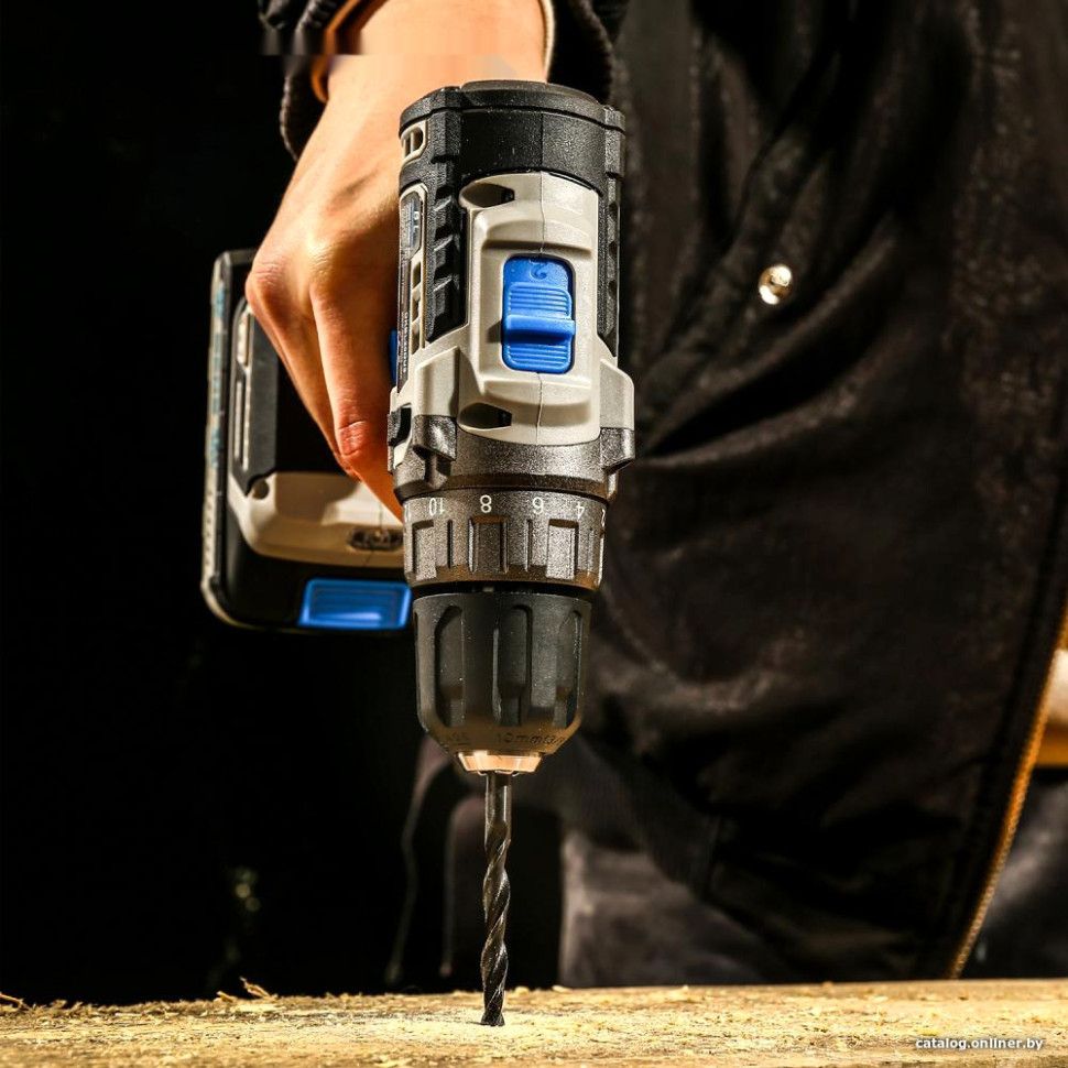 Дрель-шуруповерт Deko Sharker 063-4037 (с 1-им АКБ) Дрель-шуруповерт Deko Sharker 063-4037 (с 1-им АКБ)