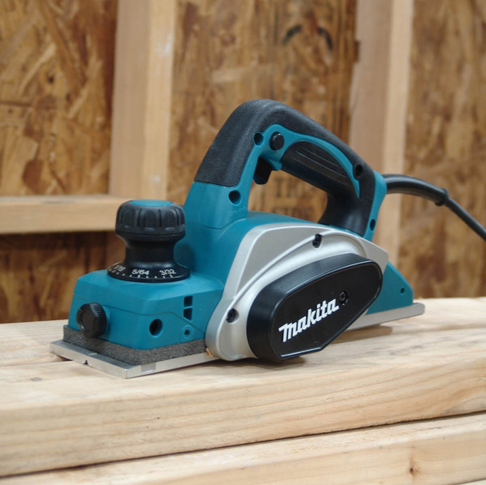 Электрорубанок Makita KP0800