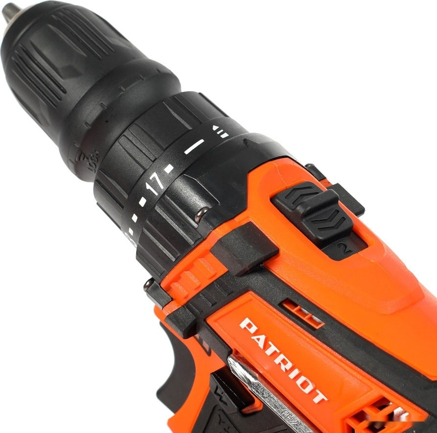 Дрель-шуруповерт Patriot BR 203UES 180201203 (с 2-мя АКБ, кейс) Дрель-шуруповерт Patriot BR 203UES 180201203 (с 2-мя АКБ, кейс)
