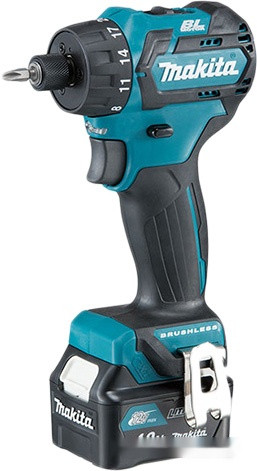 Винтоверт Makita DF032DWME (с 2-мя АКБ, кейс)