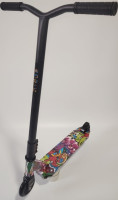 Самокат Ricos Blaze JL-301P (черный/граффити фиолетовый)