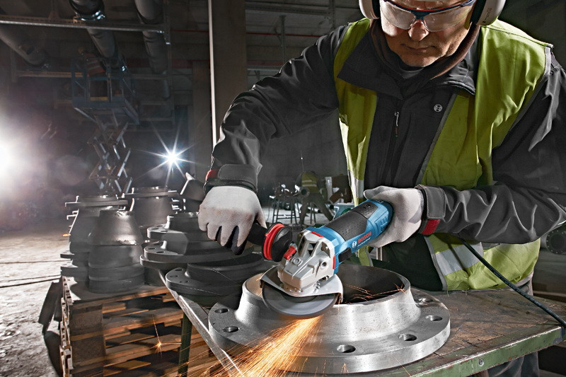 Угловая шлифмашина Bosch GWS 15-125 CIX Professional