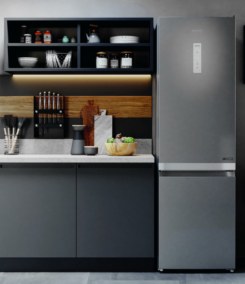 Холодильник с морозильником Hotpoint-Ariston HT 5201I S