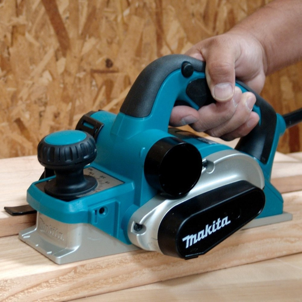 Электрорубанок Makita KP0810 Электрорубанок Makita KP0810