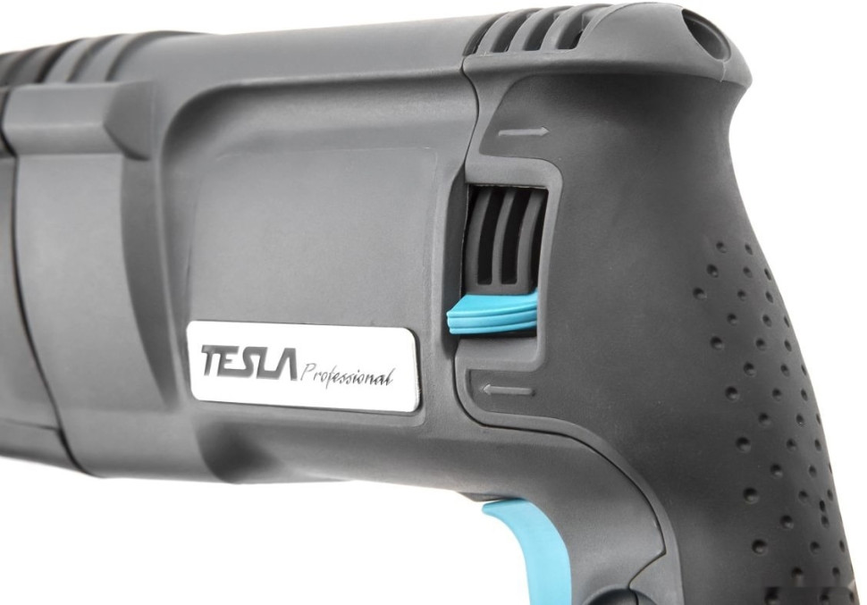 Перфоратор Tesla TR820QC Перфоратор Tesla TR820QC