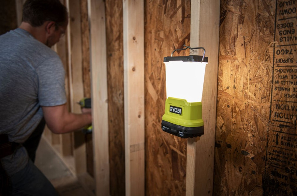 Фонарь Ryobi RLL18-0 (без АКБ) Фонарь Ryobi RLL18-0 (без АКБ)