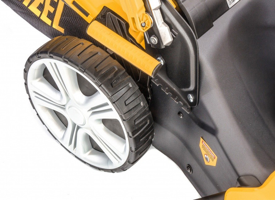 Бензиновая газонокосилка Denzel GLD-520SP Бензиновая газонокосилка Denzel GLD-520SP