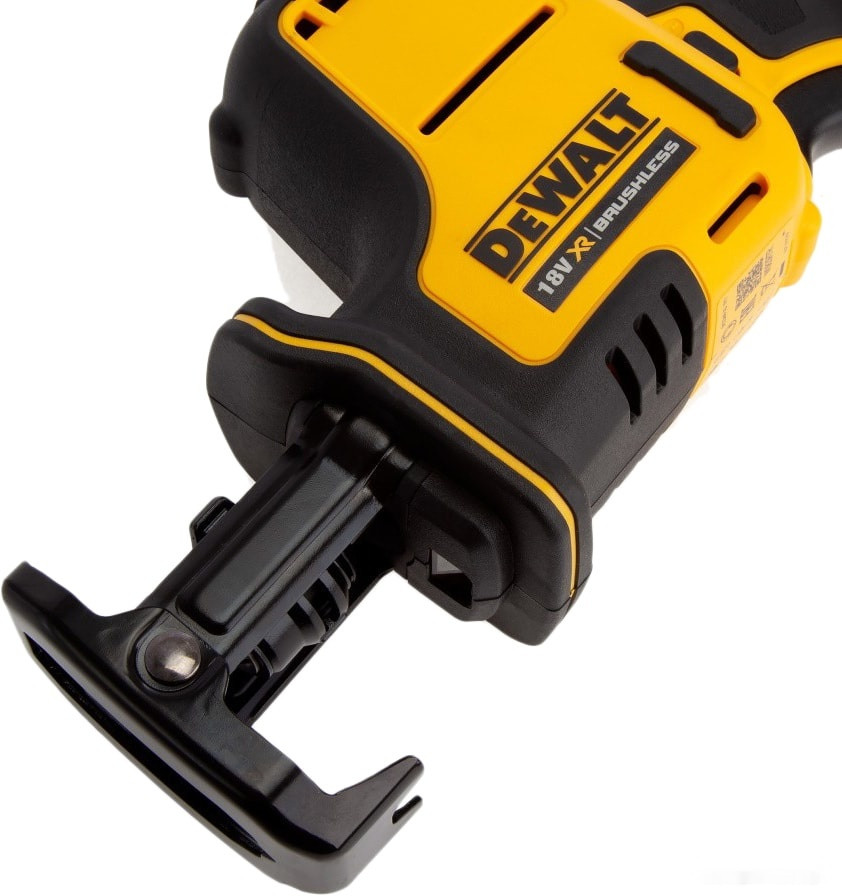 Сабельная пила DeWALT DCS369N-XJ (без АКБ)