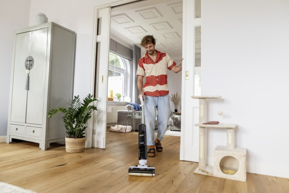 Вертикальный моющий пылесос Karcher FCV 3 Natural N 1.056-124.0 Вертикальный моющий пылесос Karcher FCV 3 Natural N 1.056-124.0