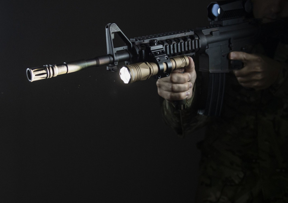 Фонарь Armytek Dobermann Pro Magnet USB Sand (теплый свет) Фонарь Armytek Dobermann Pro Magnet USB Sand (теплый свет)