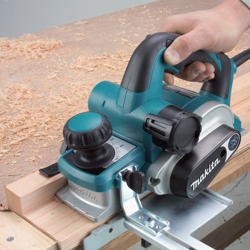 Электрорубанок Makita KP0810CK Электрорубанок Makita KP0810CK