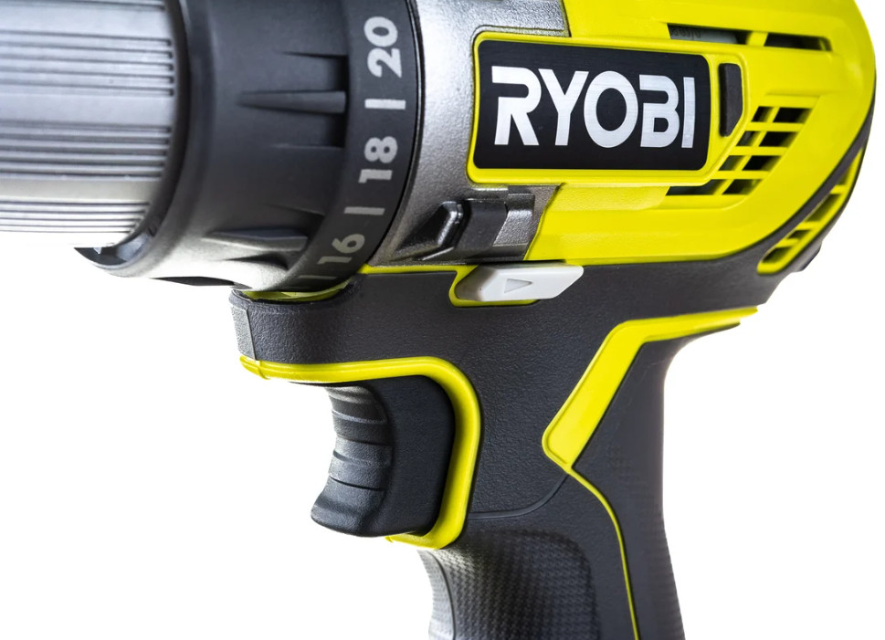 Дрель-шуруповерт Ryobi R18DD3-115S 5133005301 (с 1-им АКБ 1.5 Ач, сумка) Дрель-шуруповерт Ryobi R18DD3-115S 5133005301 (с 1-им АКБ 1.5 Ач, сумка)