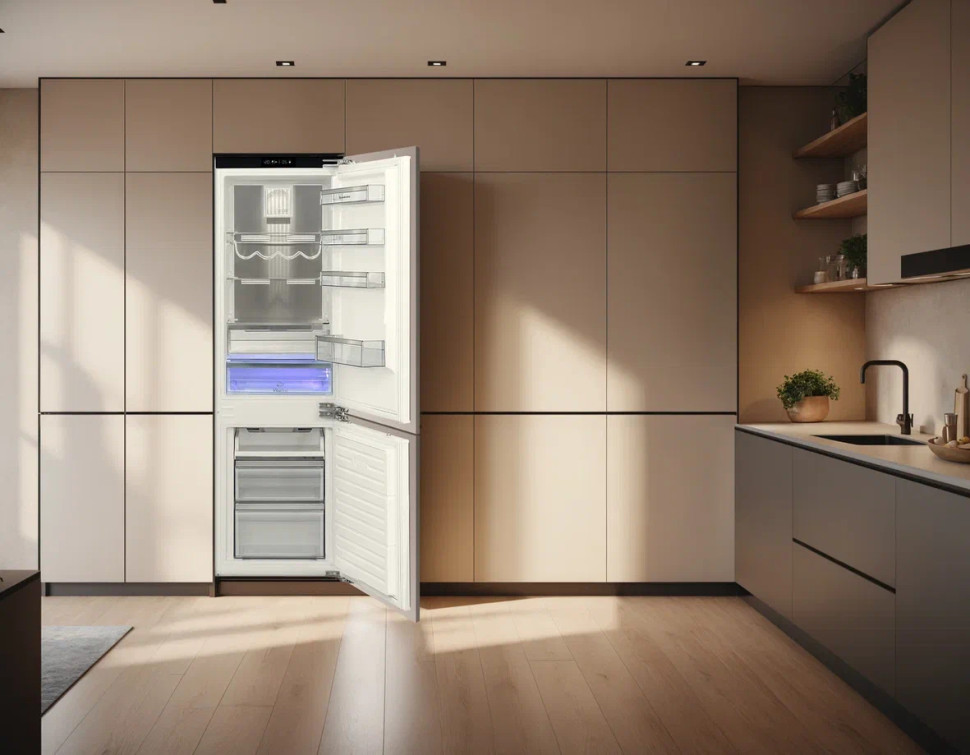 Холодильник с морозильником Schaub Lorenz SLU E235B6 Холодильник с морозильником Schaub Lorenz SLU E235B6