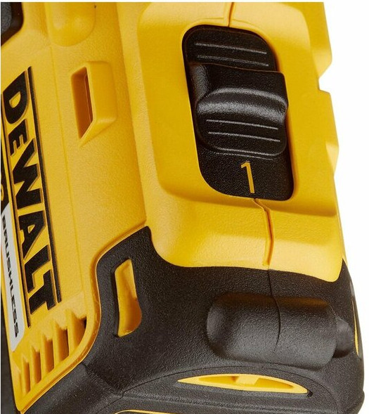 Ударная дрель-шуруповерт DeWALT DCD778M2T-QW (c 2-мя АКБ, кейс)