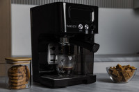 Рожковая кофеварка Garlyn L140