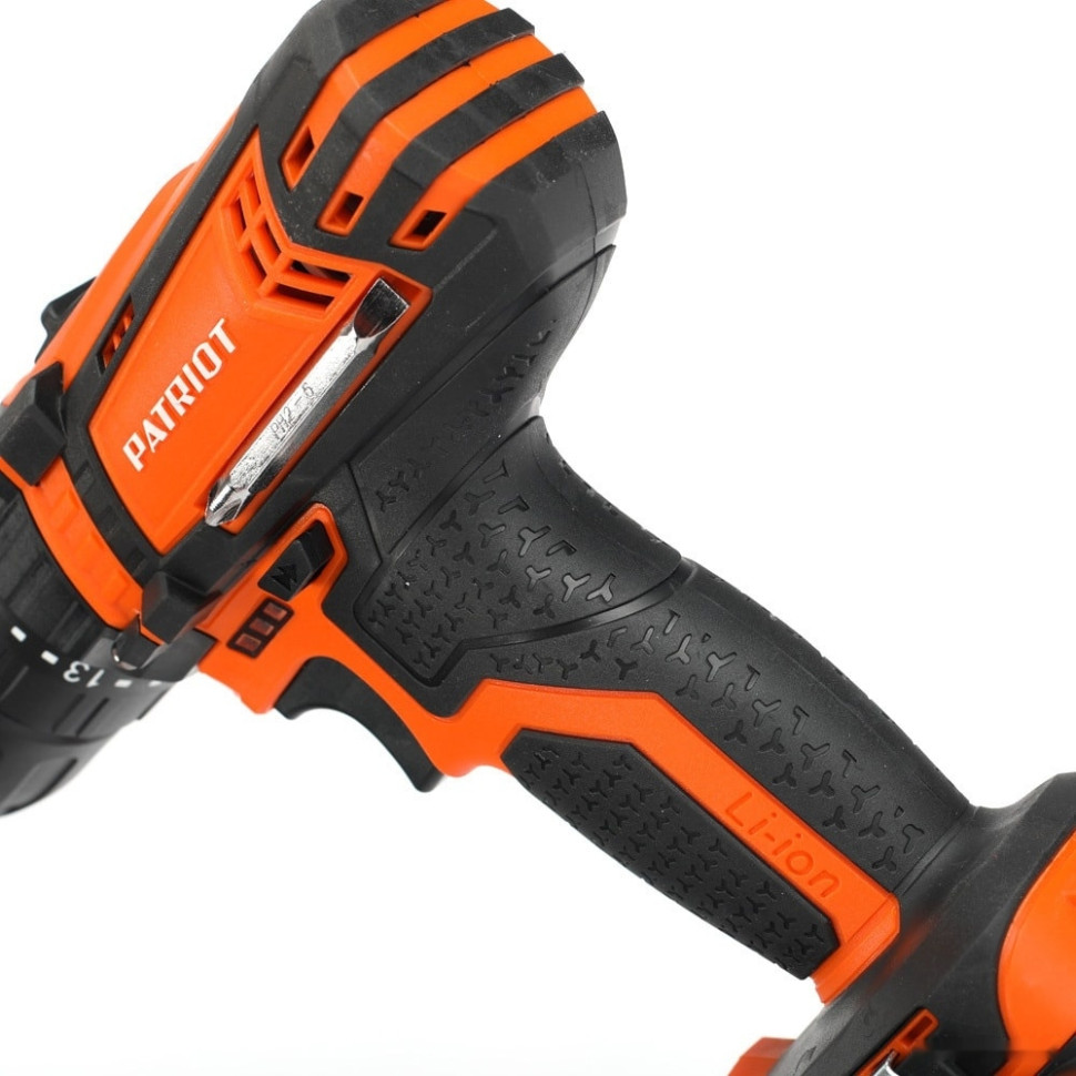 Дрель-шуруповерт Patriot BR 241ES 180201241 (с 2-мя АКБ, кейс) Дрель-шуруповерт Patriot BR 241ES 180201241 (с 2-мя АКБ, кейс)