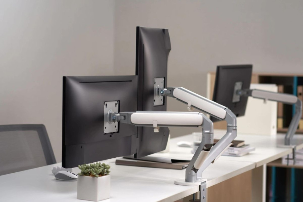 Кронштейн Ultramounts UM735SIL (серебристый) Кронштейн Ultramounts UM735SIL (серебристый)