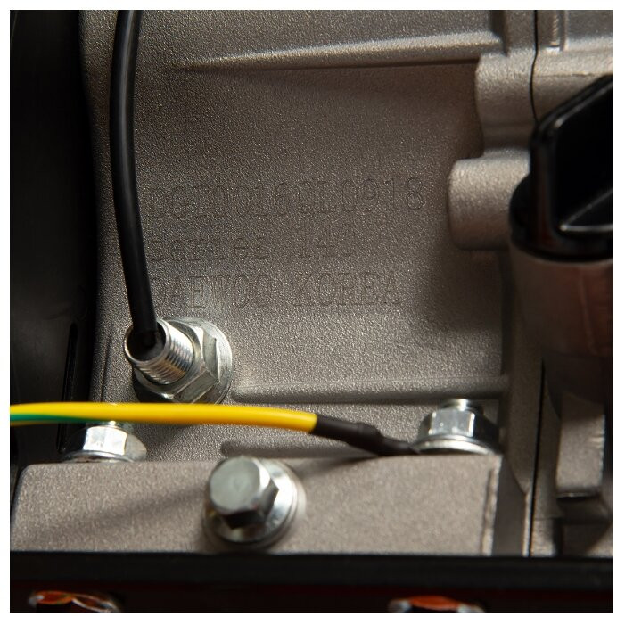 Электростанция Daewoo Power Products GDA 2600i