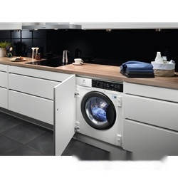 Стиральная машина Electrolux SteamCare 700 EW7F348SI Стиральная машина Electrolux SteamCare 700 EW7F348SI