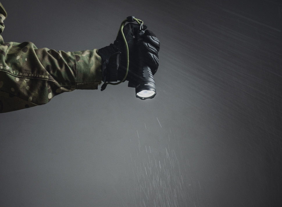 Фонарь Armytek Predator Pro Magnet USB (теплый свет) Фонарь Armytek Predator Pro Magnet USB (теплый свет)