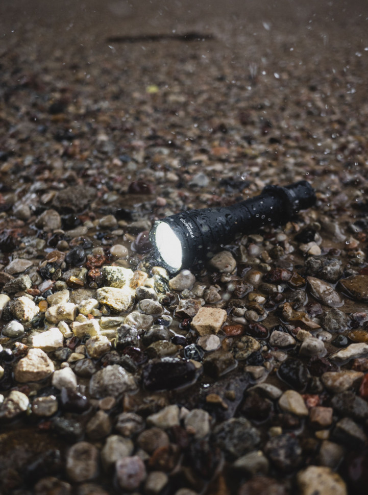 Фонарь Armytek Predator Pro Magnet USB (теплый свет) Фонарь Armytek Predator Pro Magnet USB (теплый свет)