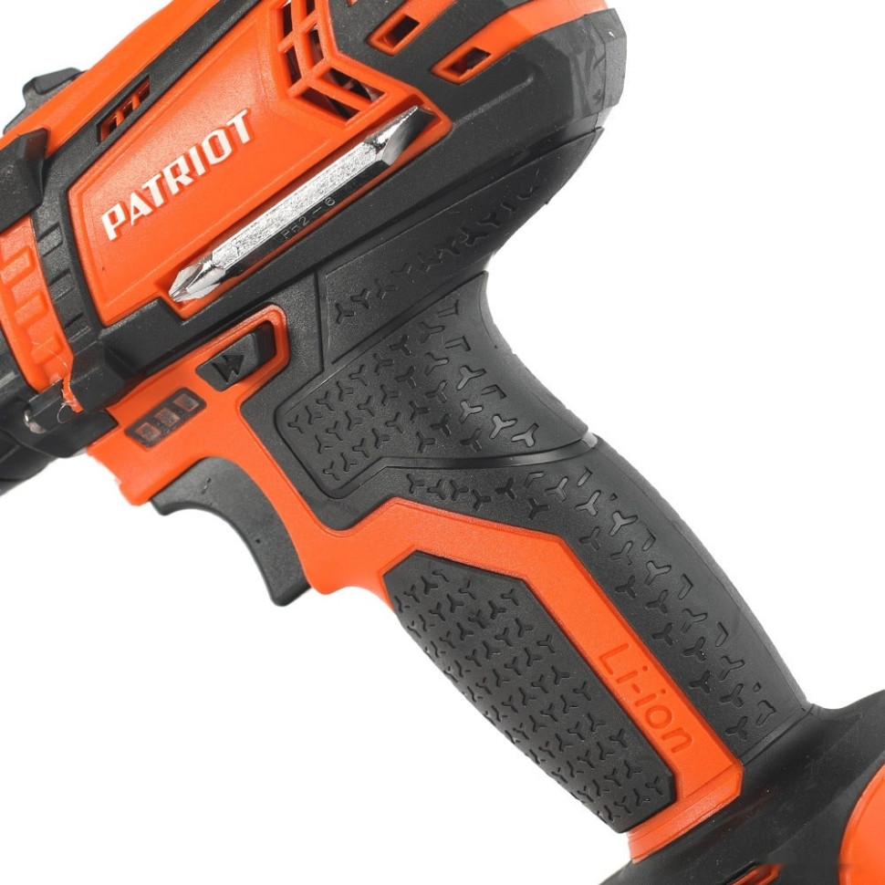 Дрель-шуруповерт Patriot BR 241ES-h 180201246 (с 2-мя АКБ, кейс) Дрель-шуруповерт Patriot BR 241ES-h 180201246 (с 2-мя АКБ, кейс)