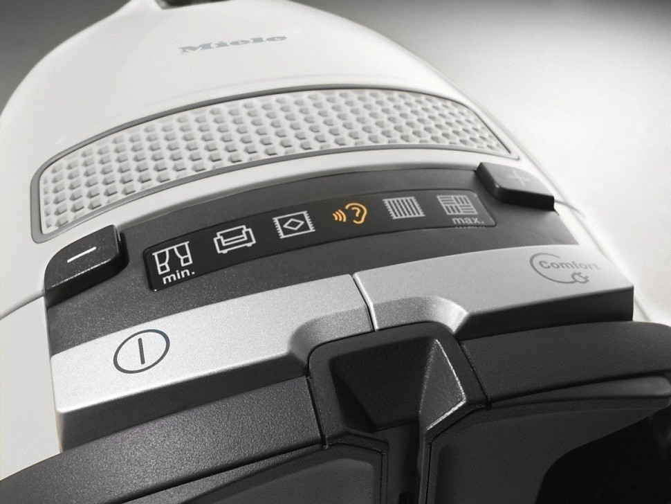 Пылесос Miele Complete C3 Allergy PowerLine SGFF4 (белый лотос) Пылесос Miele Complete C3 Allergy PowerLine SGFF4 (белый лотос)