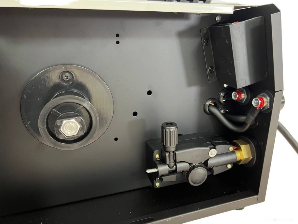 Сварочный инвертор ETECH TEH 210 Сварочный инвертор ETECH TEH 210