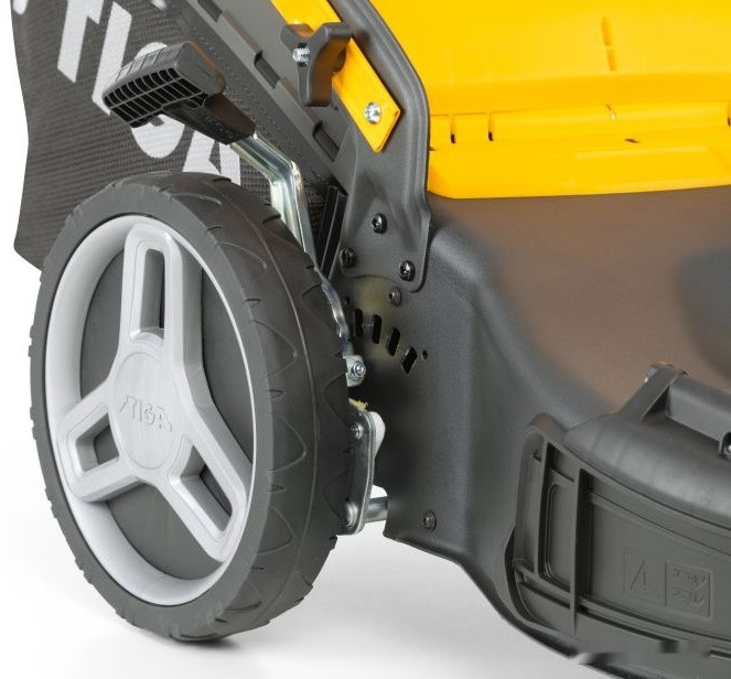 Колёсная газонокосилка Stiga Combi 53 SQ MAE 295536868/ST1 (с АКБ)