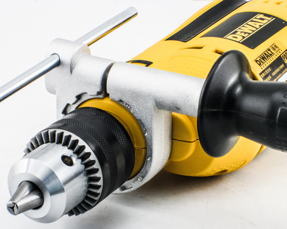 Дрель ударная DeWALT DWD024 Дрель ударная DeWALT DWD024