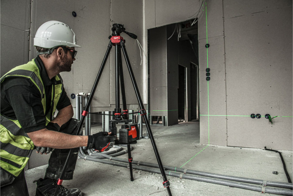 Лазерный нивелир Milwaukee L4 CLLP-301C 4933478099