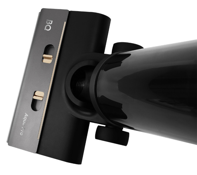 Вертикальный моющий пылесос BQ VCA1006W Aqua Pro