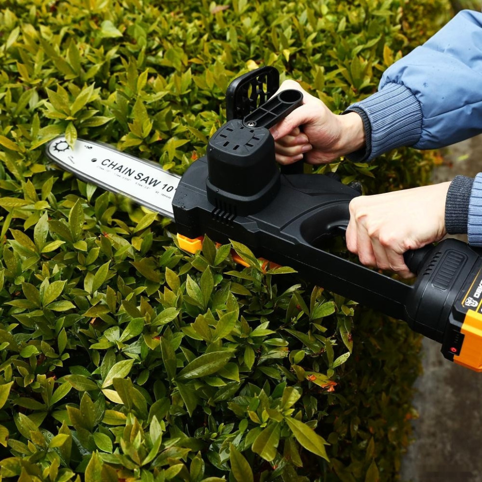 Аккумуляторная пила Deko DKCHS 20 083-2000 (с 1-им АКБ) Аккумуляторная пила Deko DKCHS 20 083-2000 (с 1-им АКБ)