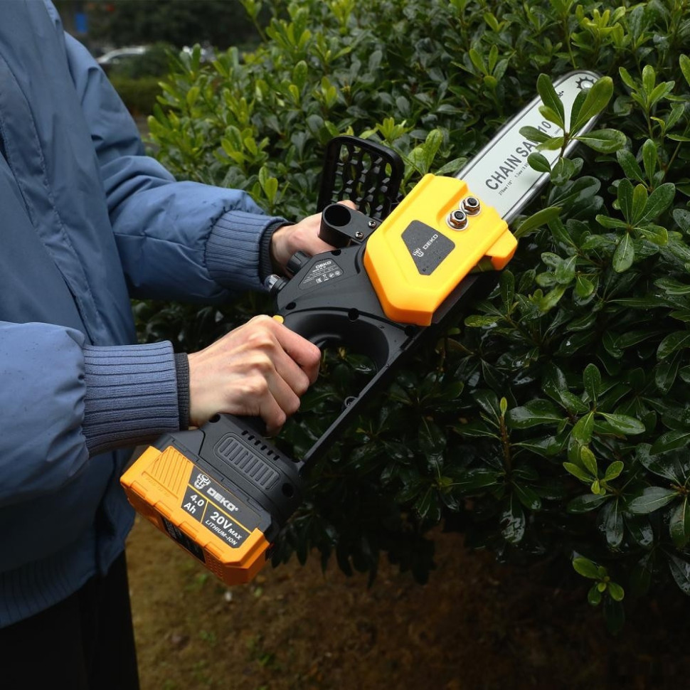 Аккумуляторная пила Deko DKCHS 20 083-2000 (с 1-им АКБ) Аккумуляторная пила Deko DKCHS 20 083-2000 (с 1-им АКБ)