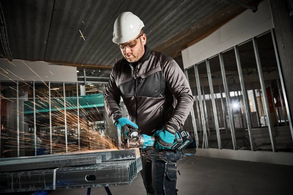 Угловая шлифмашина Makita GA050GZ (без АКБ) Угловая шлифмашина Makita GA050GZ (без АКБ)