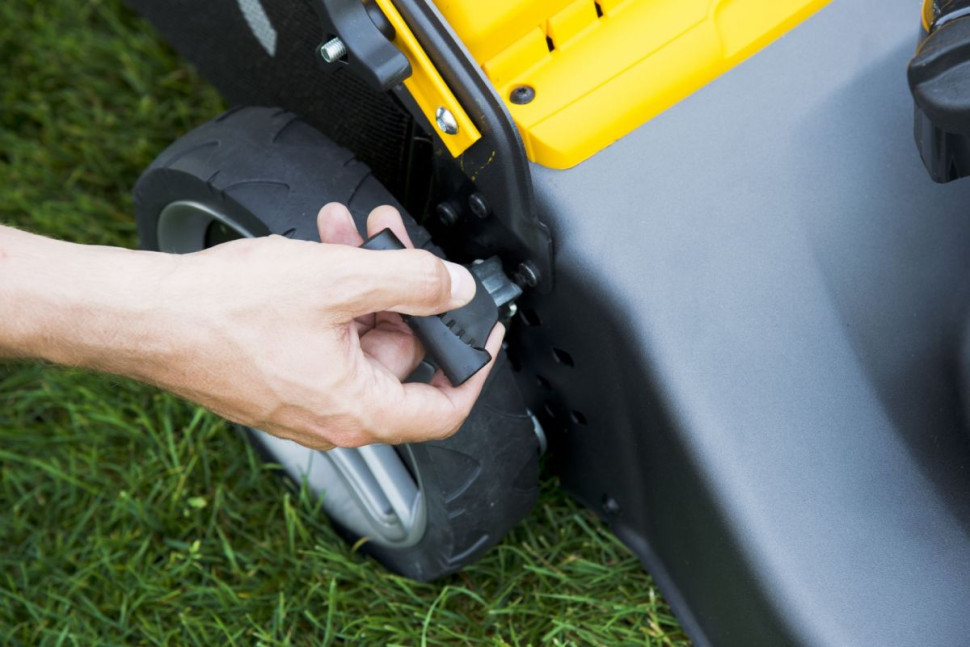 Колесная газонокосилка Stiga Combi 48 S H Колесная газонокосилка Stiga Combi 48 S H