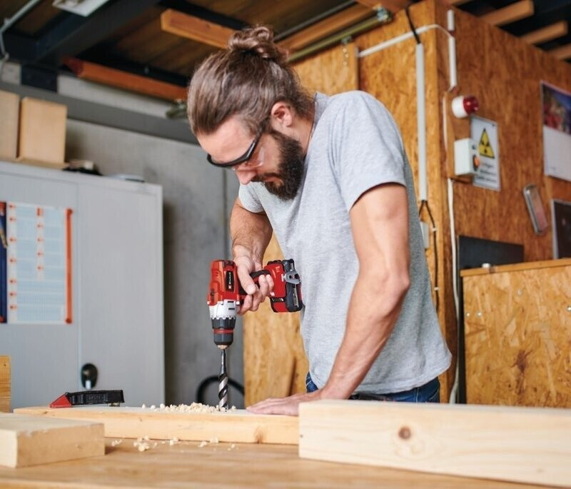 Дрель-шуруповерт Einhell TE-CD 18/2 Li 4514231 (с 2-мя АКБ) Дрель-шуруповерт Einhell TE-CD 18/2 Li 4514231 (с 2-мя АКБ)