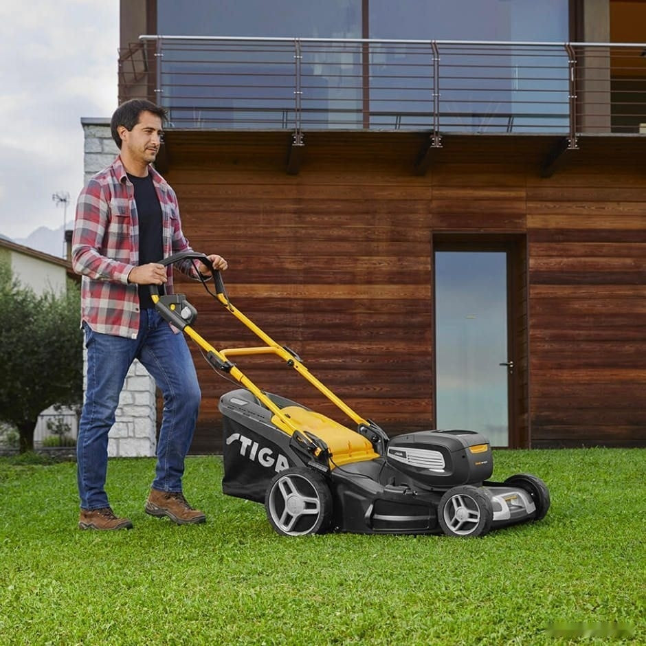 Газонокосилка Stiga Combi 955 SQ AE 294557898/ST1 (без АКБ)